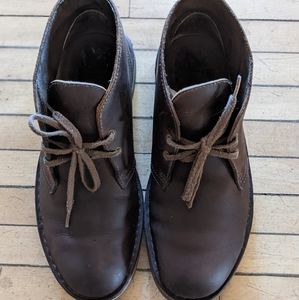 Clarks Beeswax Leather Desert Boots Mens size 8